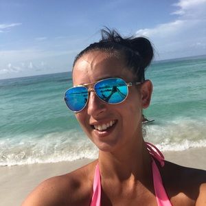 Meet your Posher, Amanda